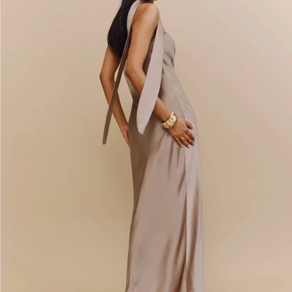 Reformation Oren Silk Dress Macadamia Size. XS New w/Tags - Picture 5 of 8